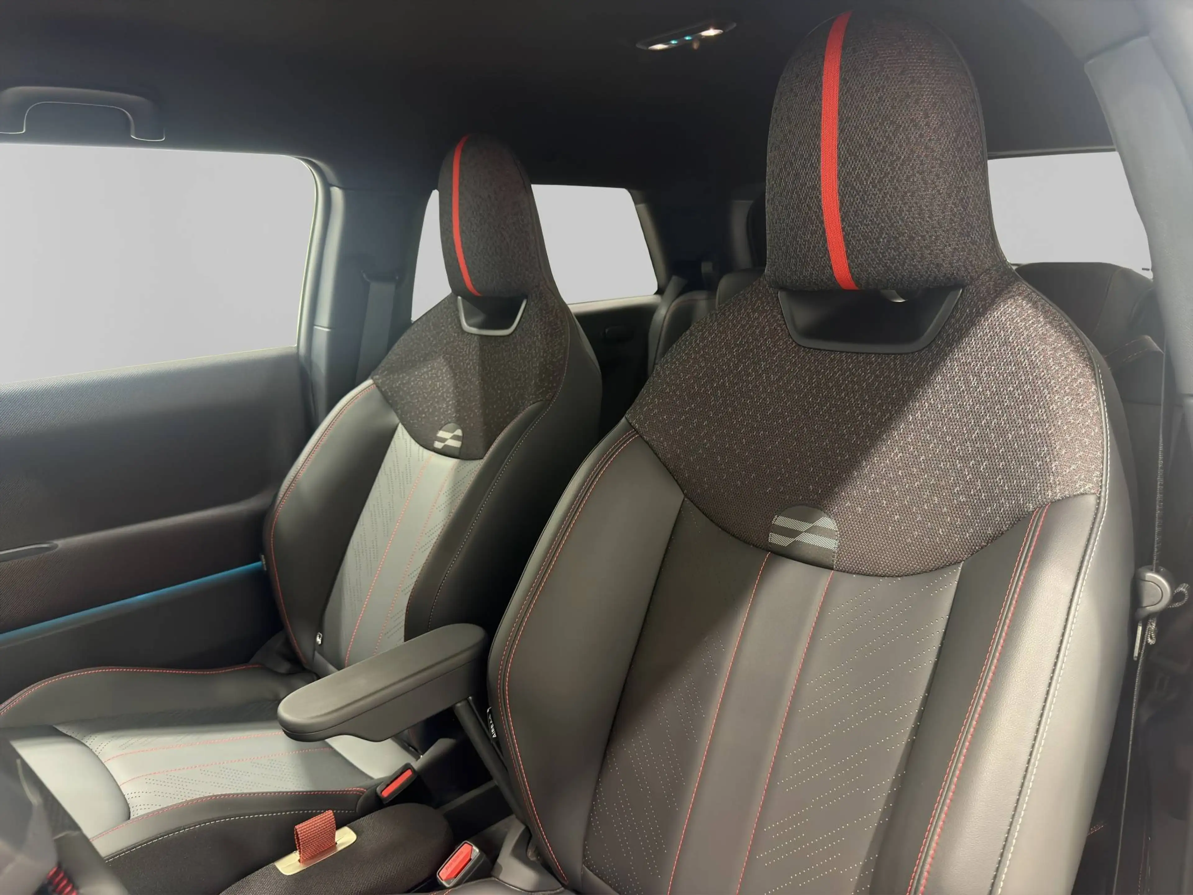MINI John Cooper Works E — photo 10