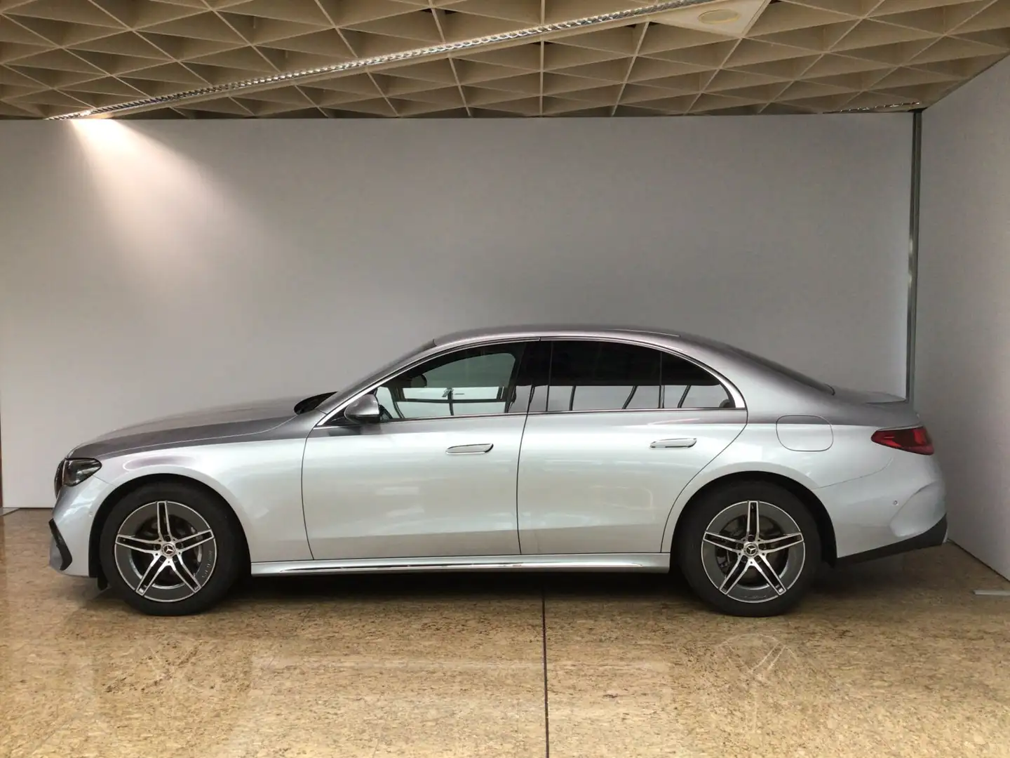 Mercedes-Benz E 300 E 300 de AMG Line Premium Fahrass/Leder/Digital Argent - 2