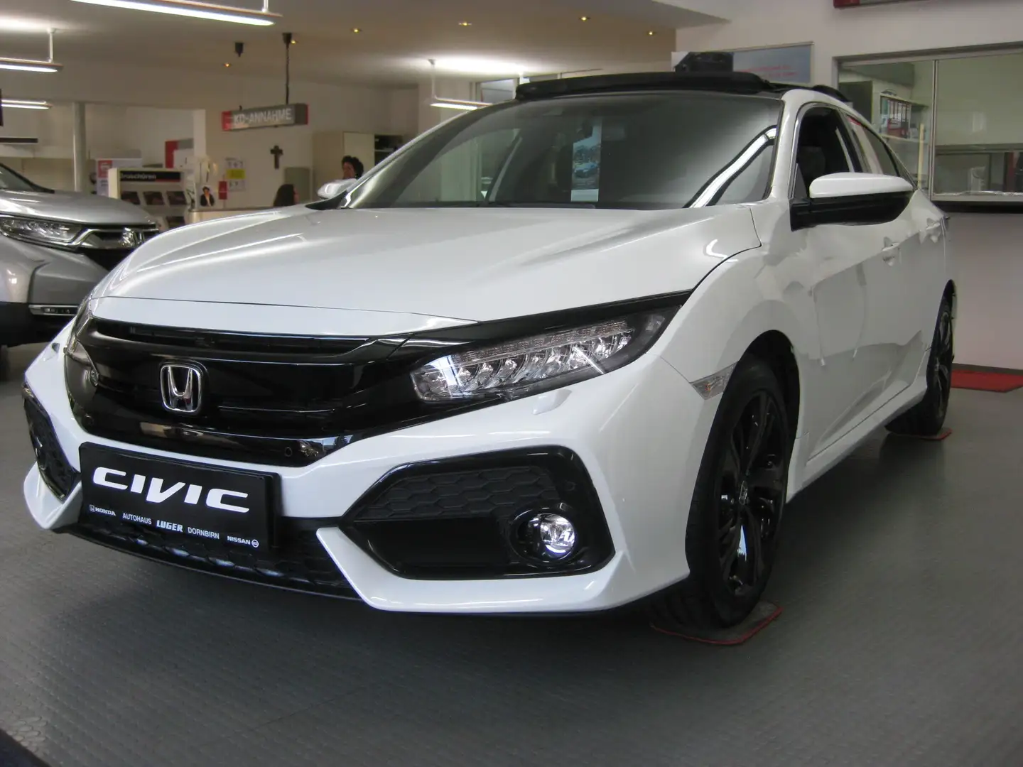 Honda Civic 1.0 VTEC Turbo Executive CVT Weiß - 1