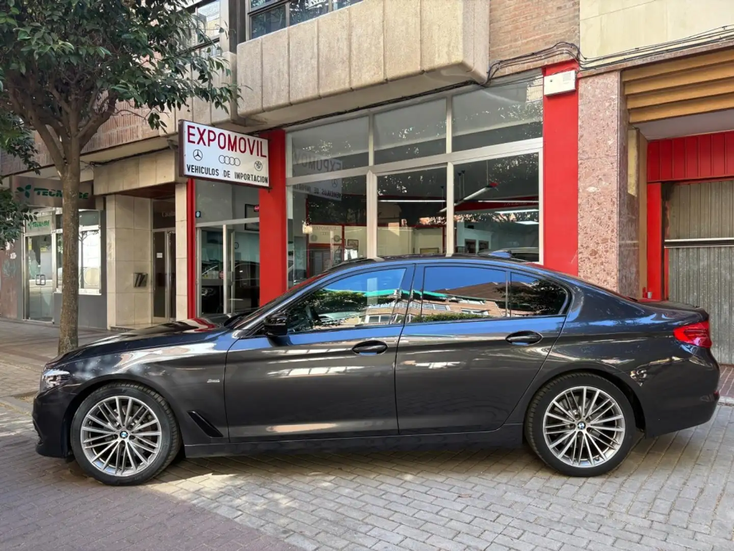 BMW 530 530dA Noir - 2