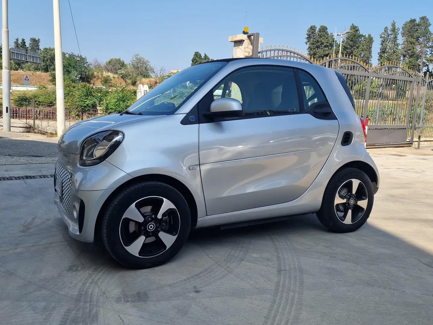 smart forTwo FORTWOEQ 60KW PASSION Grigio - 1