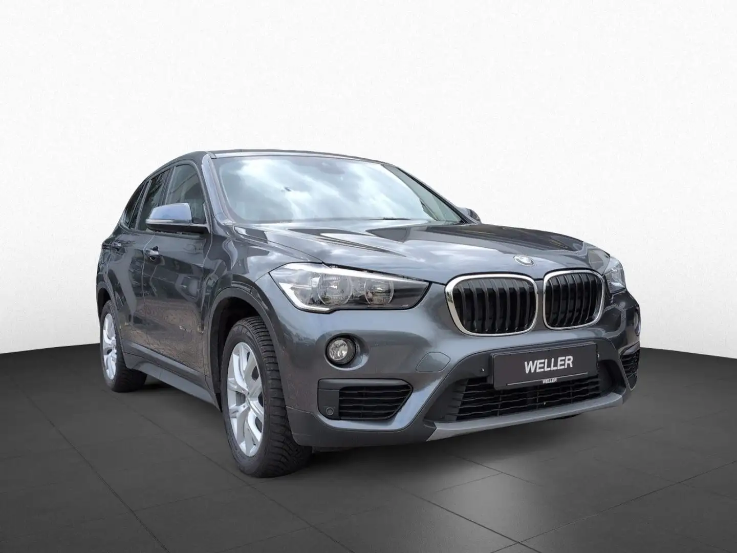 BMW X1 xDrive 18d Advantage Nav Sitzh Tempo Kam AHK Grau - 2