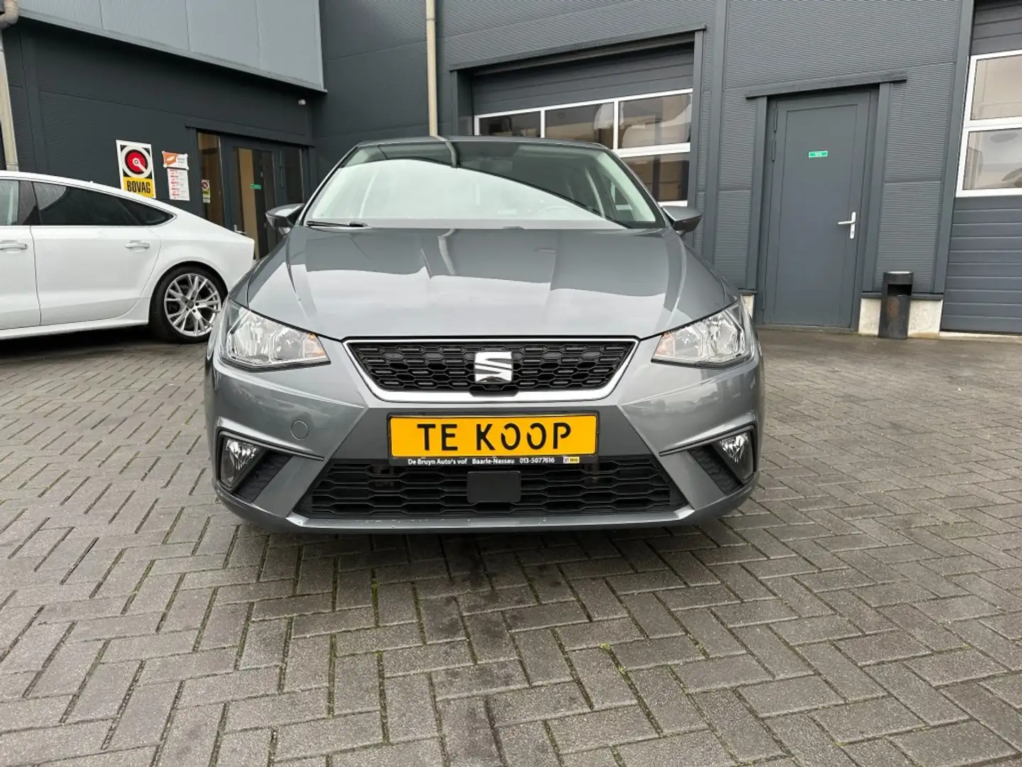 SEAT Ibiza 1.0 TSi Style  Navi. Apple CarPlay Grau - 2