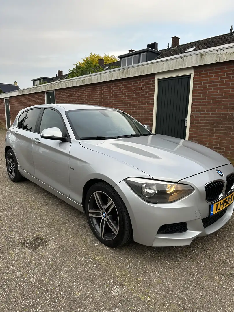 BMW 118 BMW (F20) 118d Automaat|Vol opties|BMW SPORT siva - 1