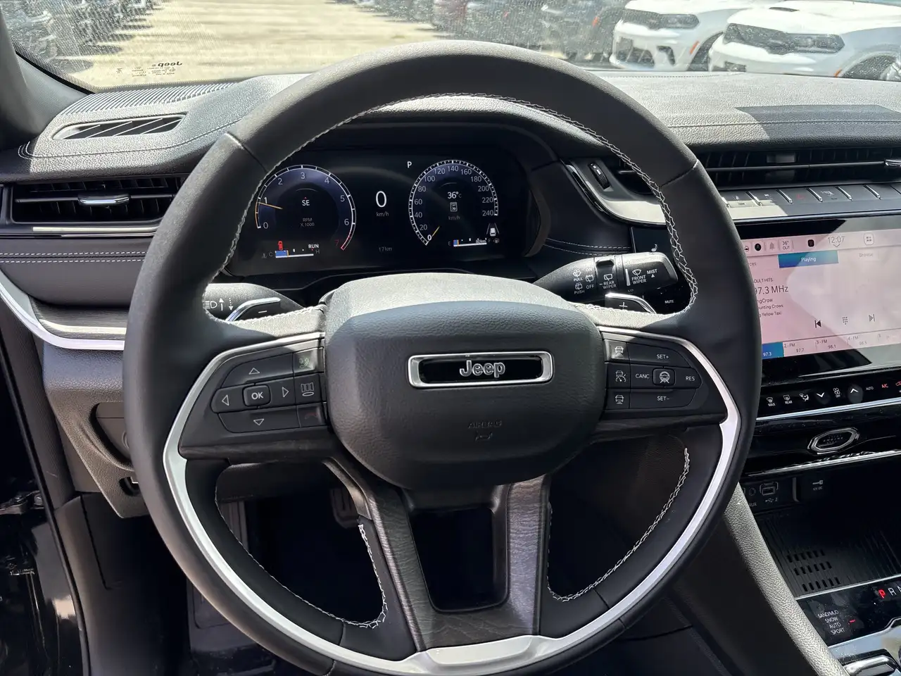Jeep Grand Cherokee снимка Jeep Grand Cherokee