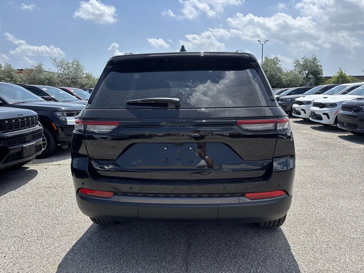 Jeep Grand Cherokee снимка Jeep Grand Cherokee