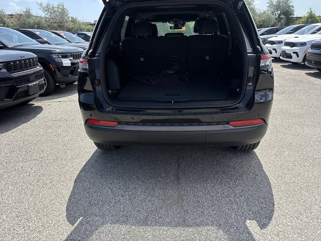 Jeep Grand Cherokee снимка Jeep Grand Cherokee
