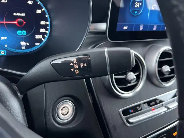 Mercedes-Benz GLC view 15