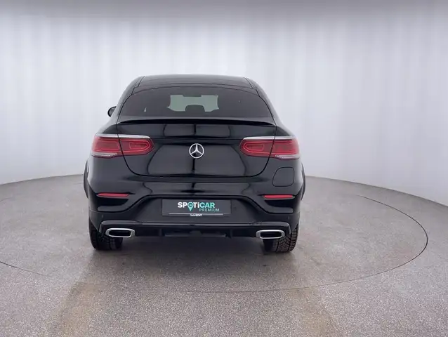 Mercedes-Benz GLC view 4
