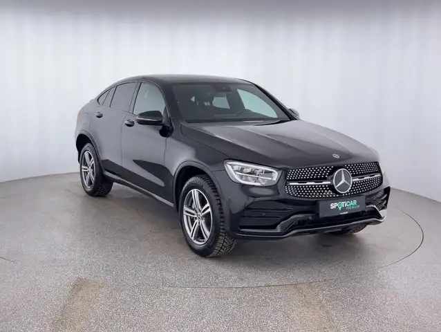 Mercedes-Benz GLC view 3
