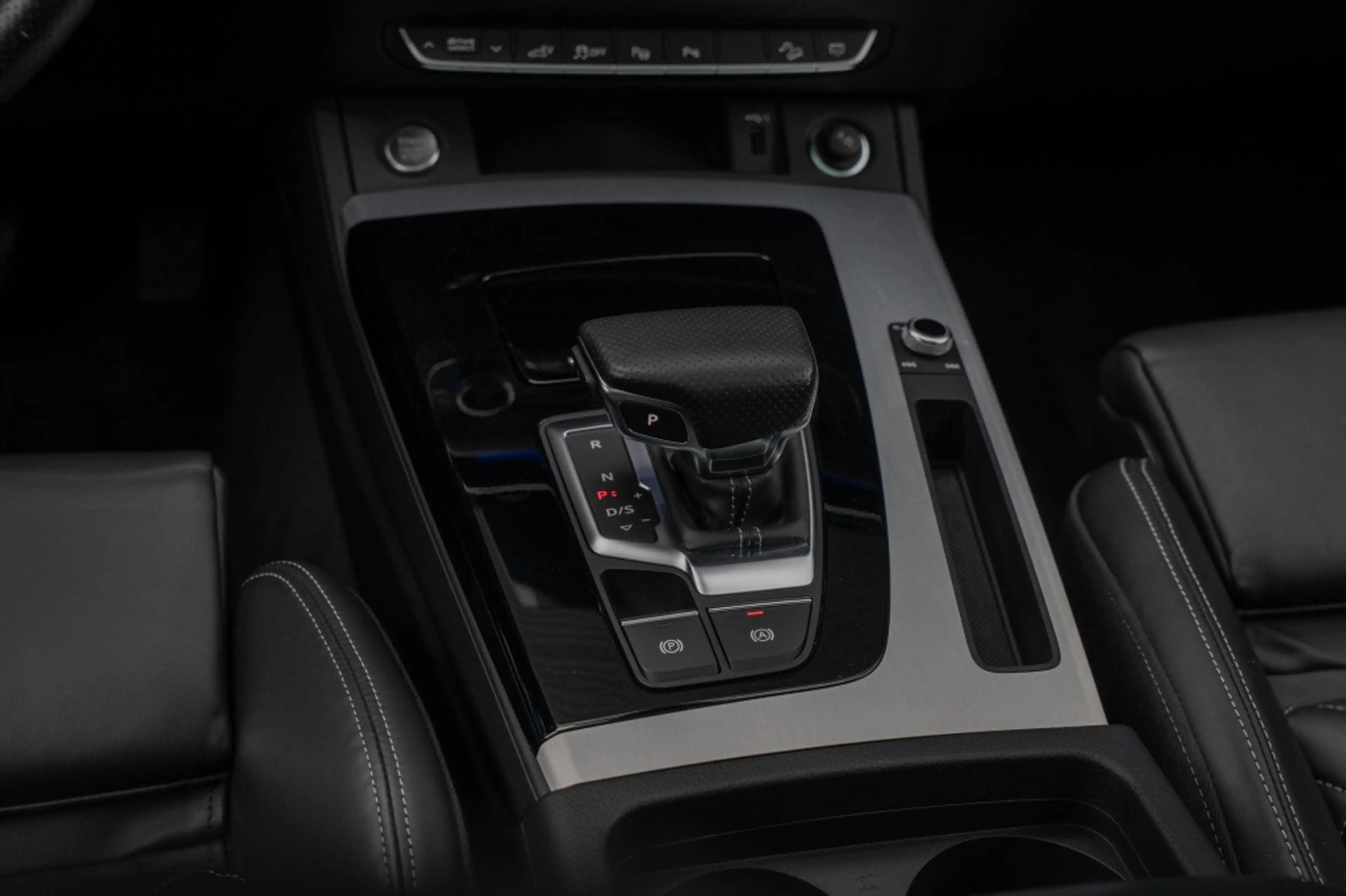 Audi Q5 50 TFSIe Competition 300PK | Luchtv | RS-Stoelen | — photo 22