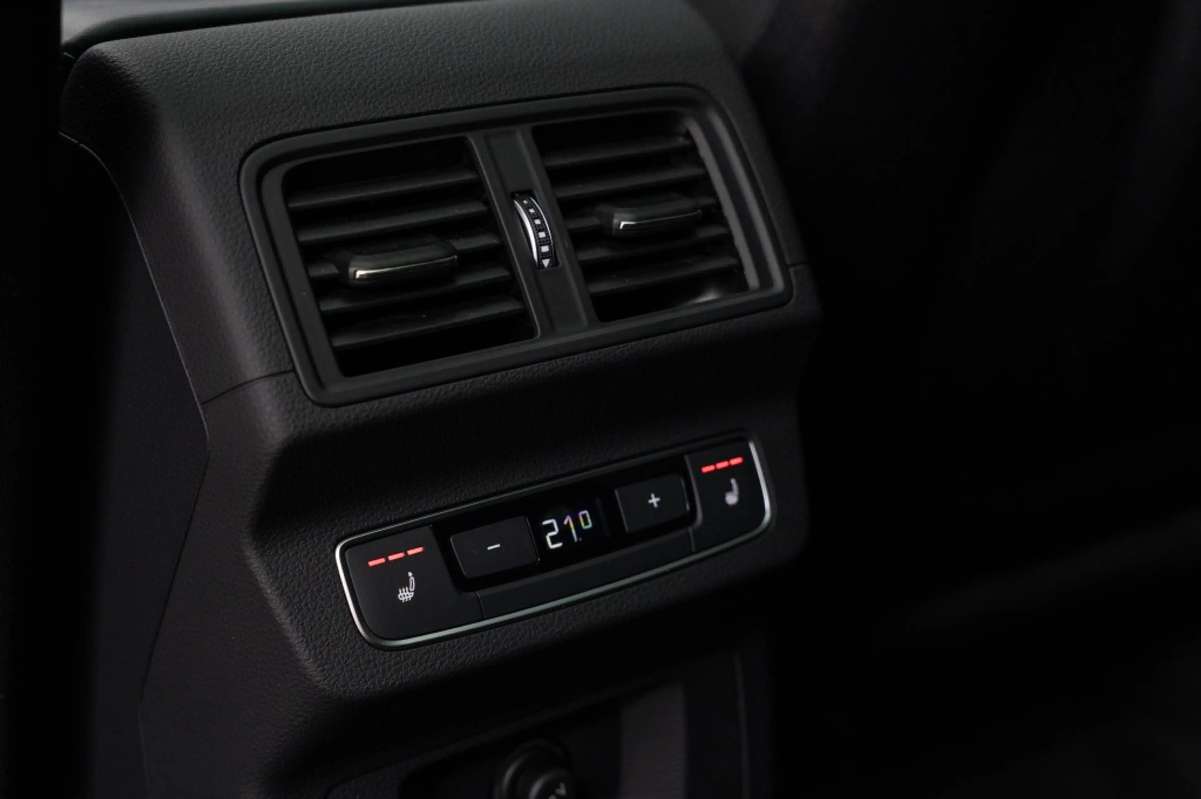 Audi Q5 50 TFSIe Competition 300PK | Luchtv | RS-Stoelen | — photo 18