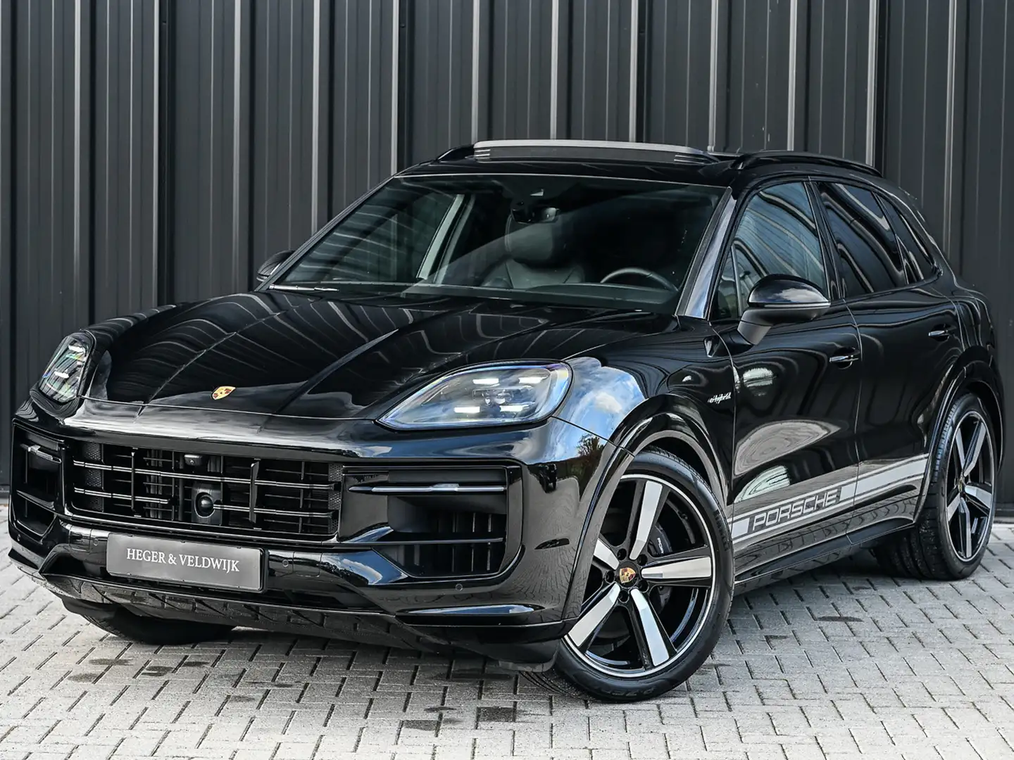 Porsche Cayenne 3.0 E-HYBRID | SPORT DESIGN PACK | PANORAMADAK | S Zwart - 2