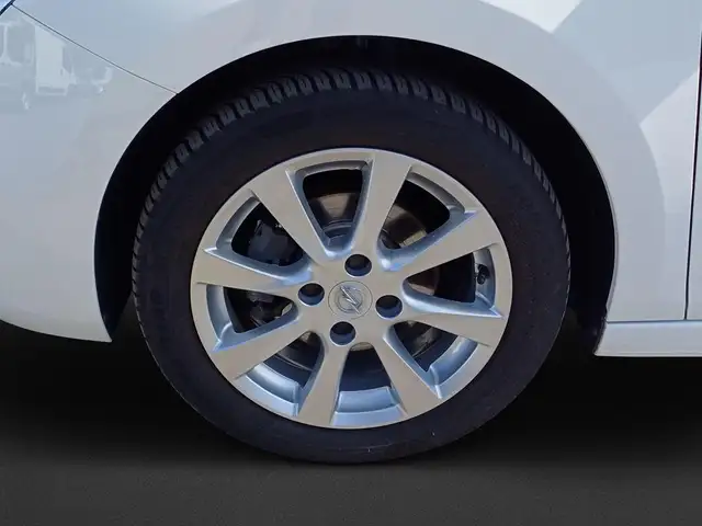Opel Corsa view 8