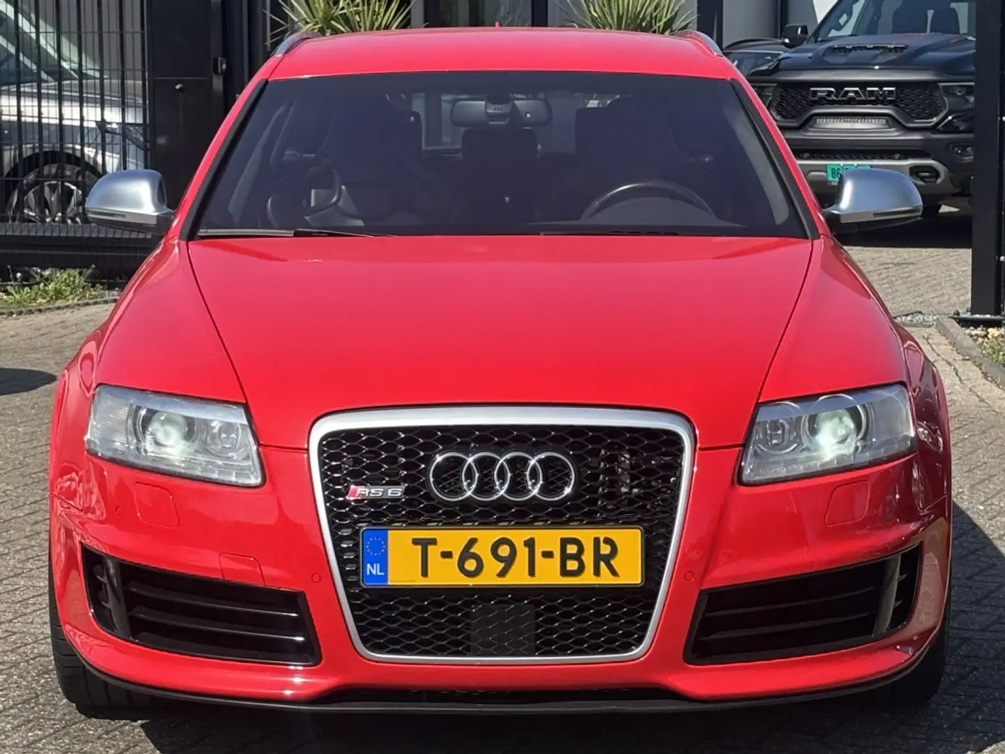 Audi RS6 5.0 TFSI Avant Rood 2009 Youngtimer Documentatie A Piros - 2
