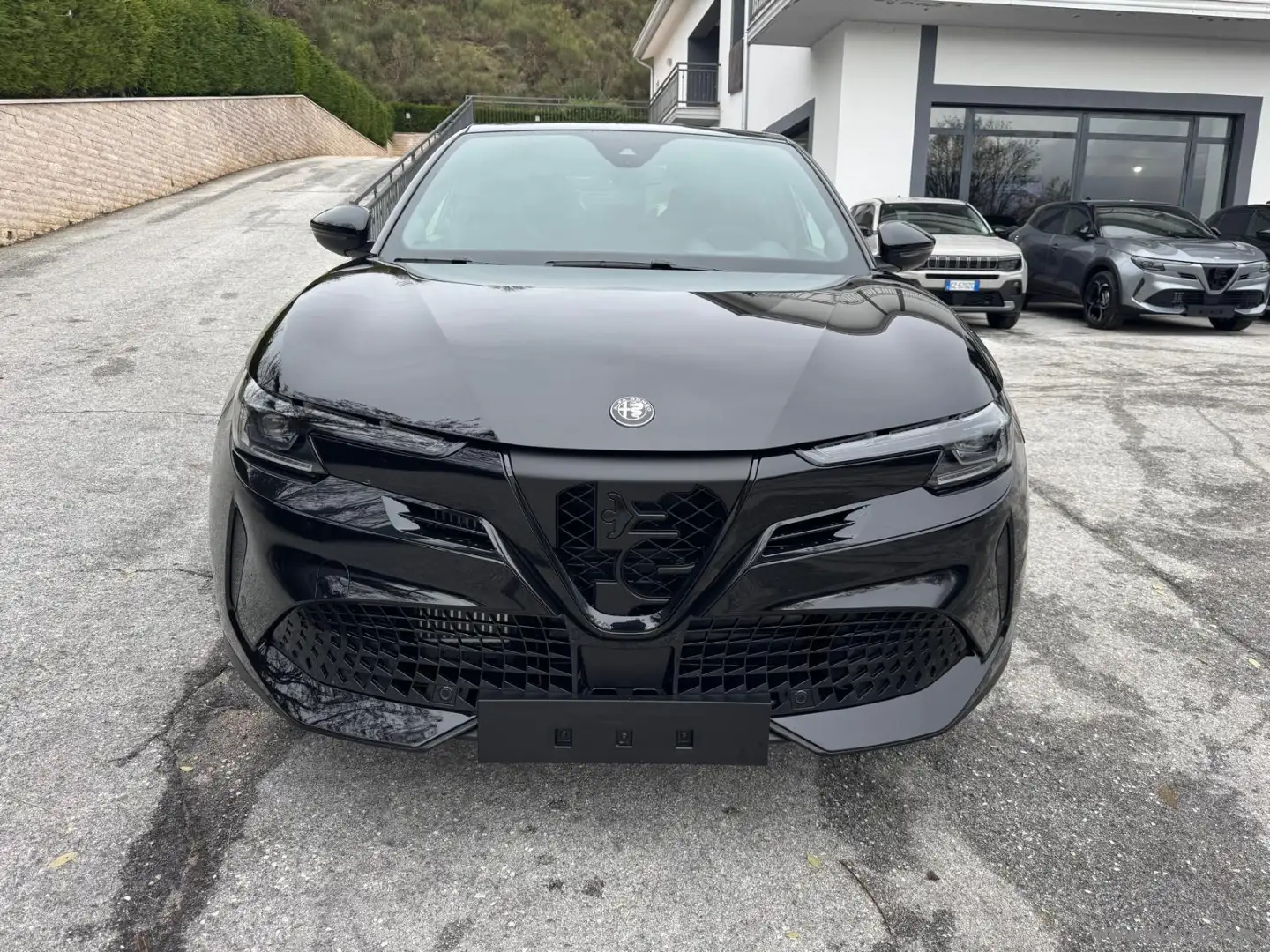 Alfa Romeo Junior 1.2 145 CV Hybrid eDCT6 Speciale Nero - 2