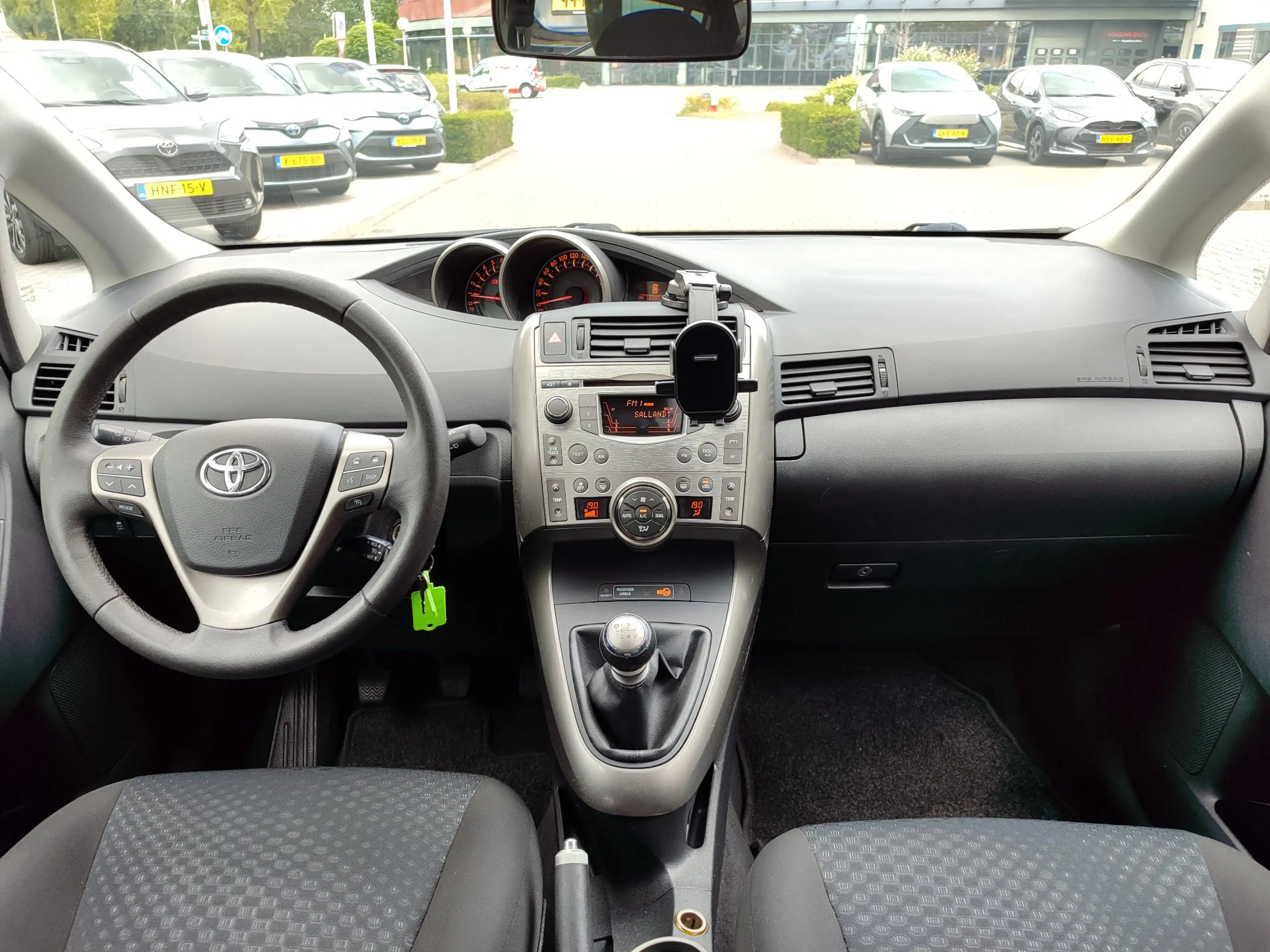 Toyota Verso 1.8 VVT-i ASPIRATION TREKHAAK 1300KG TREKGEW PARK- — photo 8