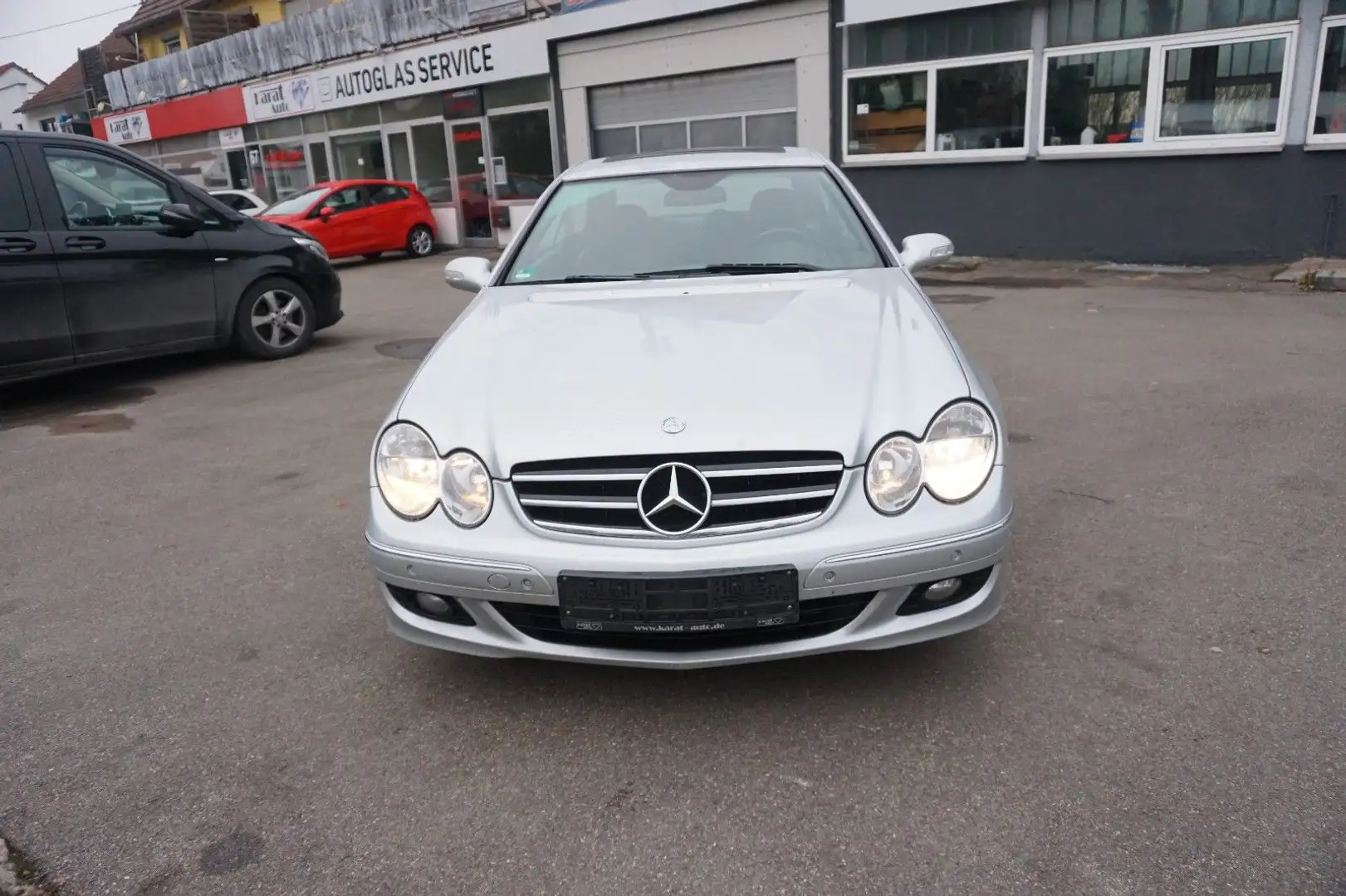 Mercedes-Benz CLK 200 CLK 200 Kompressor*Avantgarde*Navi*GSD* Silber - 2