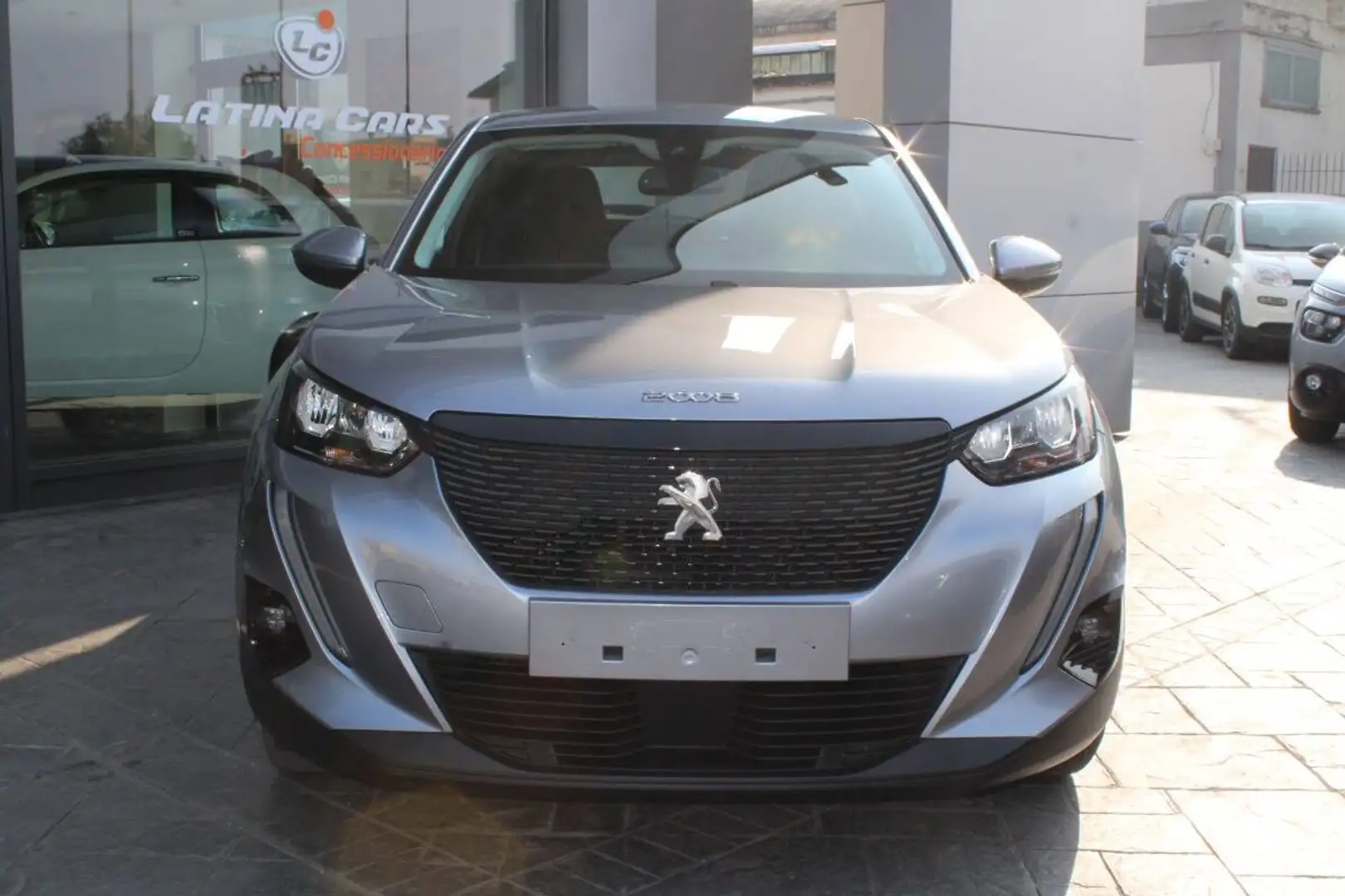 Peugeot 2008 1.2 puretech Active s&s 100cv Con CARPLAY Gris - 1