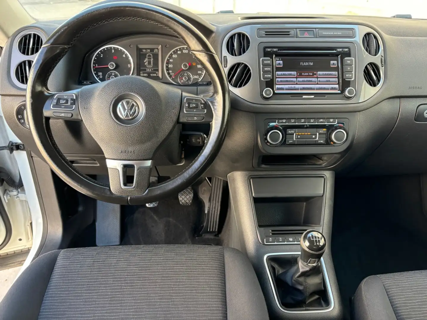 Volkswagen Tiguan 2.0TDI BMT Cross 4x2 110 Blanco - 2