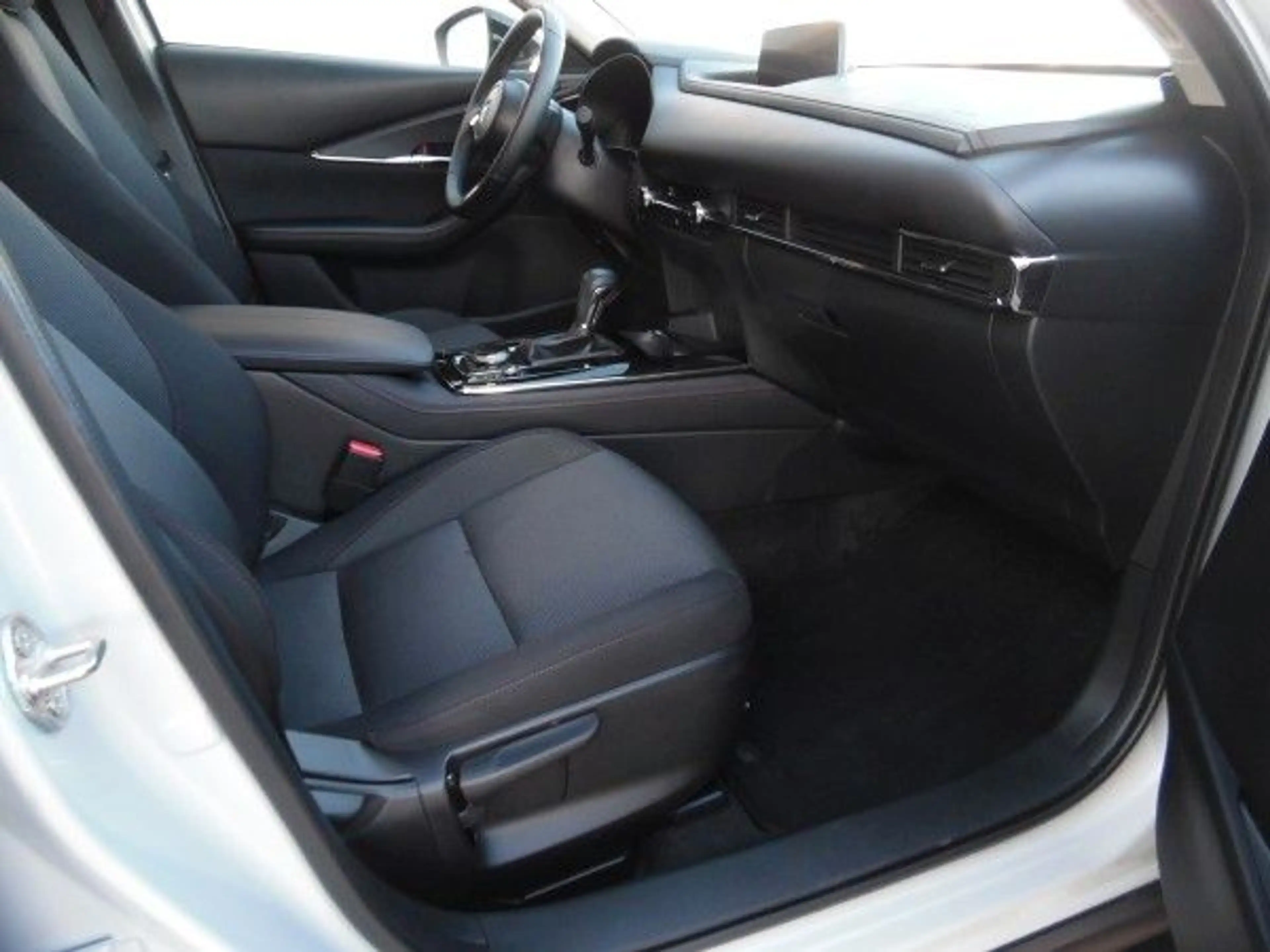 Mazda CX-30 e-SKYACTIV-G M-Hybrid 150 Homura A — photo 12