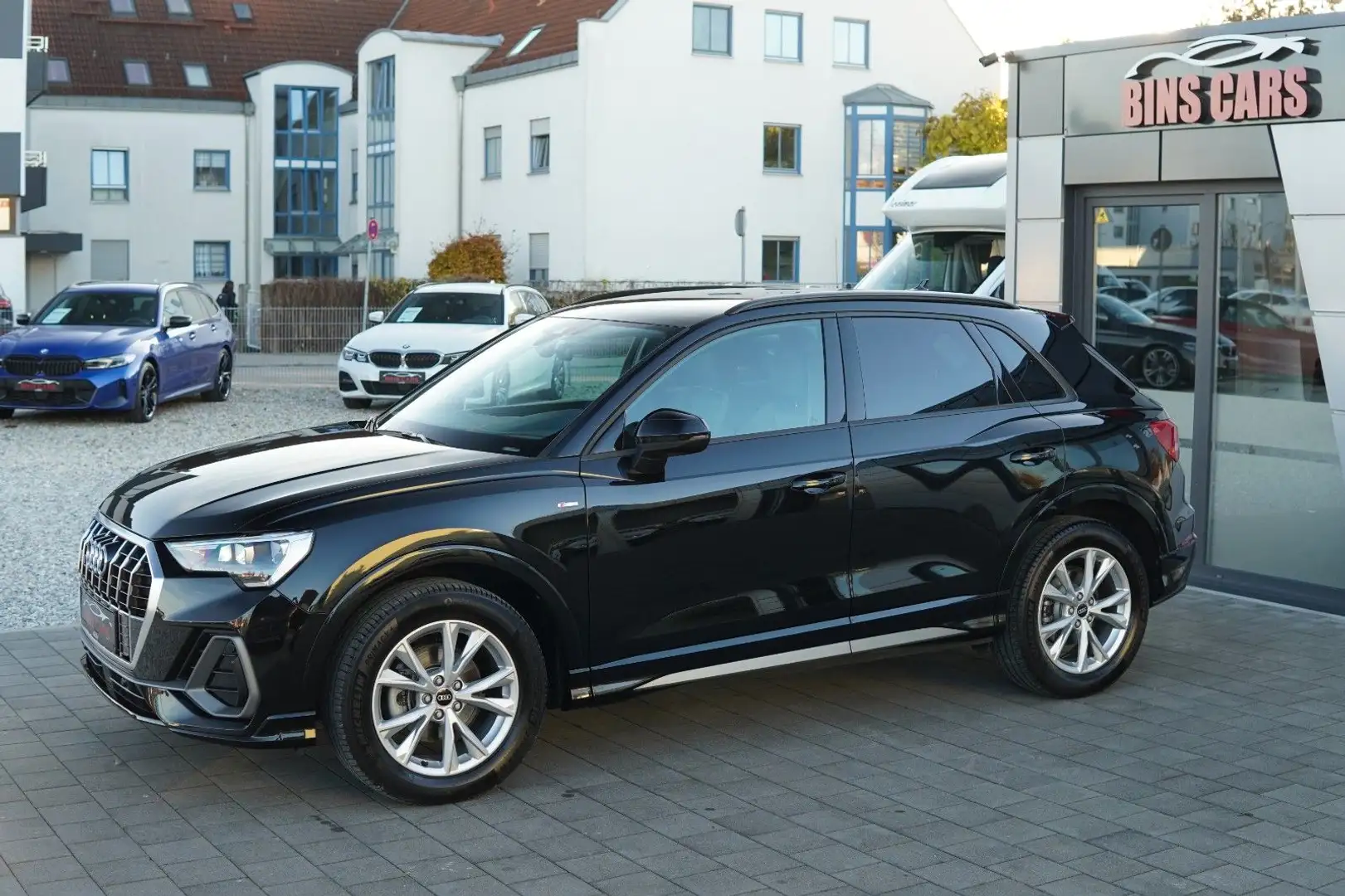 Audi Q3 35TFSI S line*ACC*Kamera*Digital Tacho*1.Hand Noir - 2