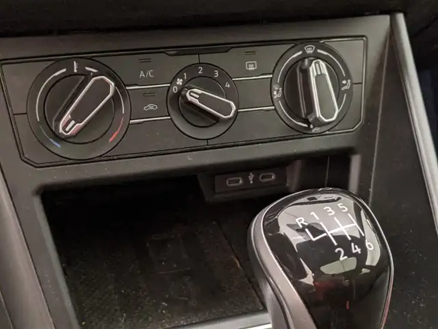 Volkswagen Taigo view 12