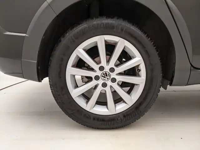 Volkswagen Taigo view 9