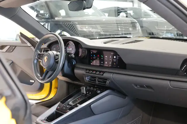 Porsche 911 view 30