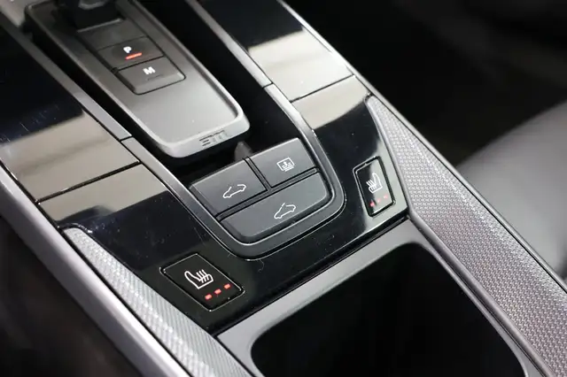 Porsche 911 view 29