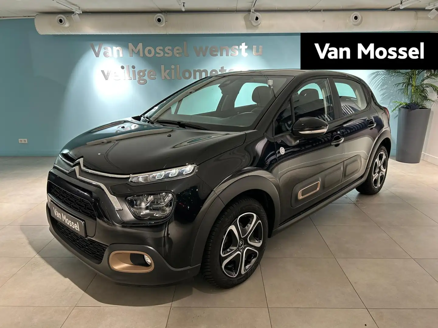 Citroen C3 1.2 PureTech C-Series NIEUW | UNIEK EN DIRECT LEVE Zwart - 1