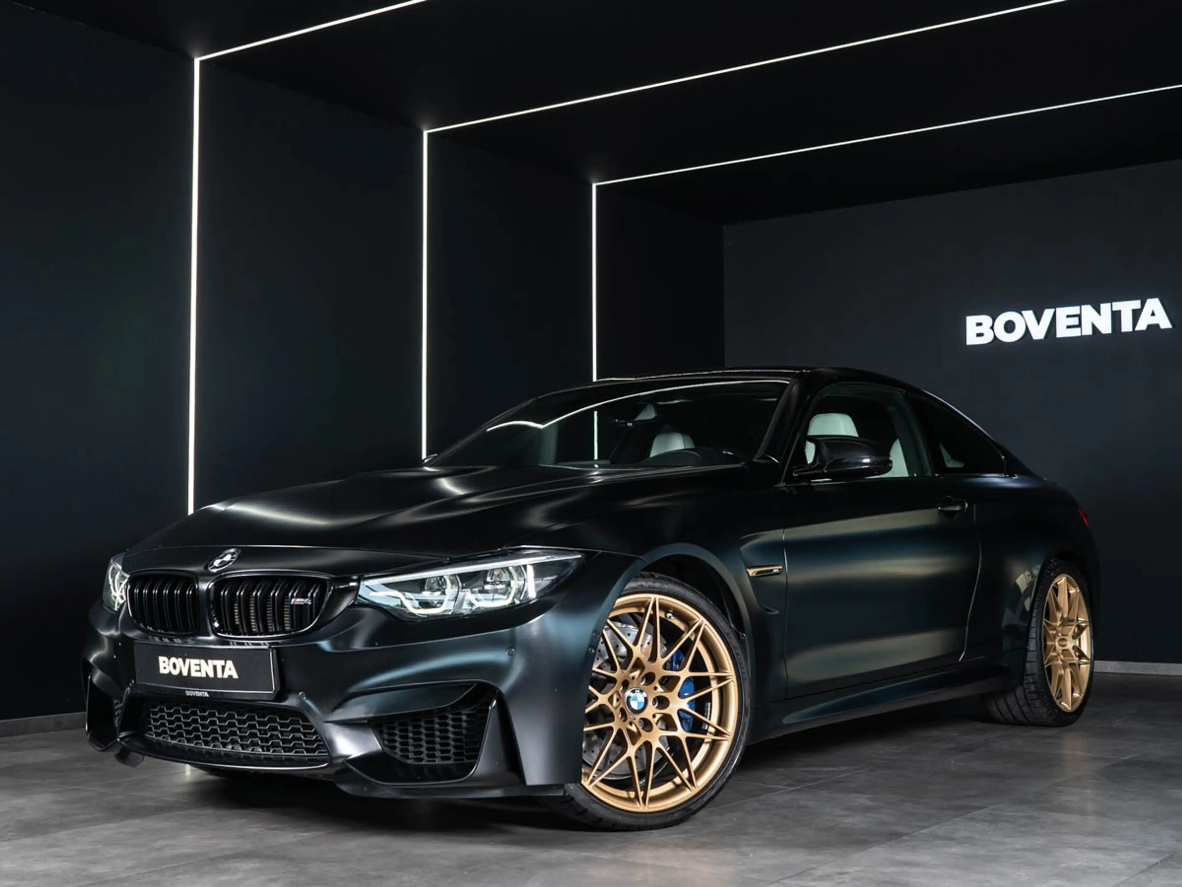 BMW M4 Competition Coupe *FROZEN*VOLL*