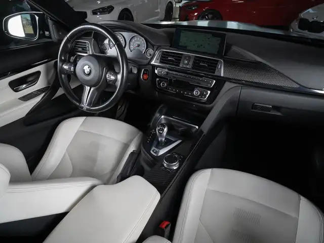BMW M4 view 24