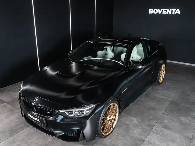 BMW M4 view 2