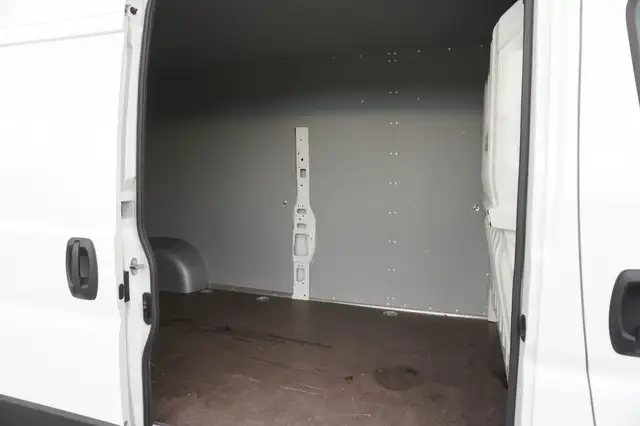 Fiat Ducato view 9