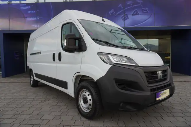 Fiat Ducato view 3