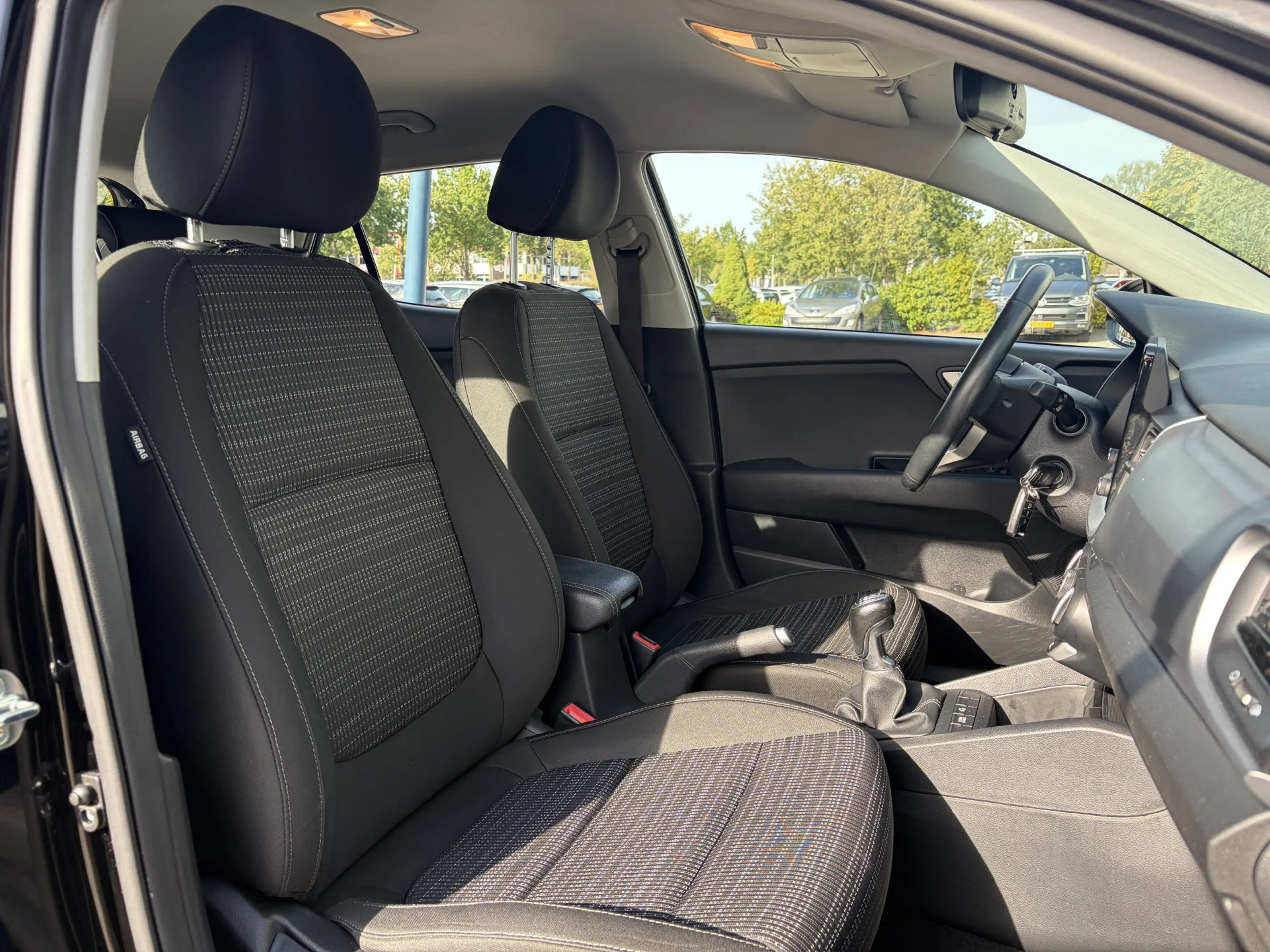 Kia Stonic 1.0 T-GDi MHEV DynamicLine | Camera | Carplay | Cr — photo 13