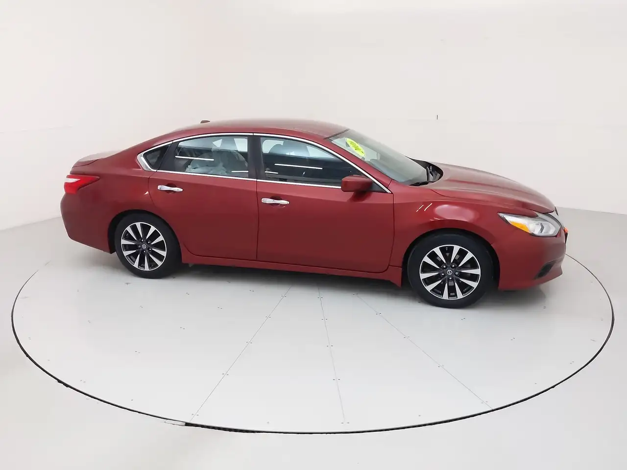 Nissan Altima снимка Nissan Altima
