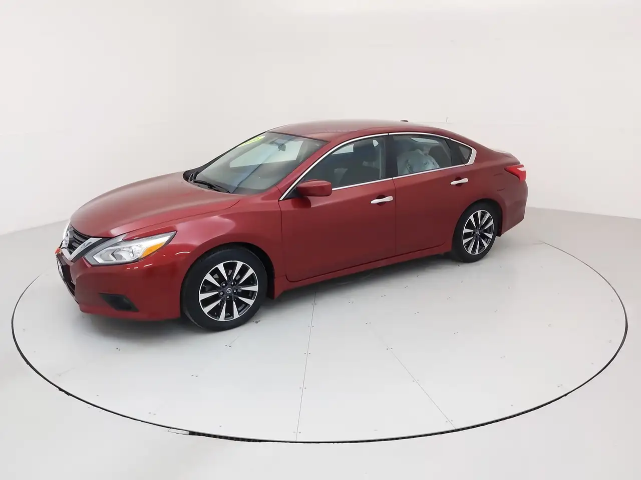 Nissan Altima снимка Nissan Altima