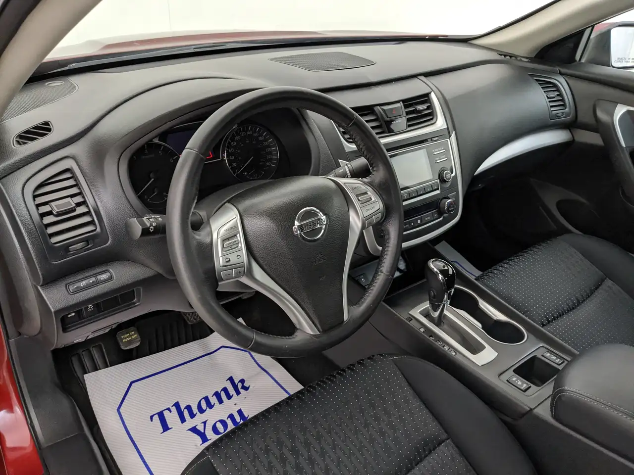 Nissan Altima снимка Nissan Altima
