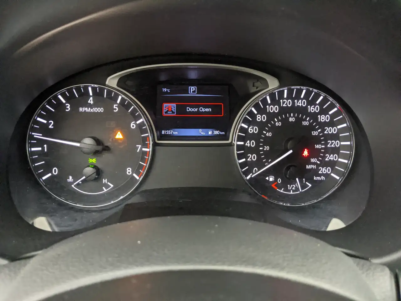 Nissan Altima снимка Nissan Altima