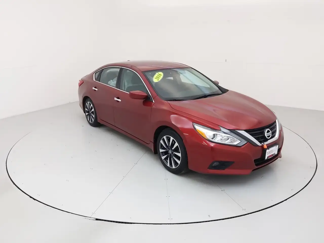 Nissan Altima снимка Nissan Altima