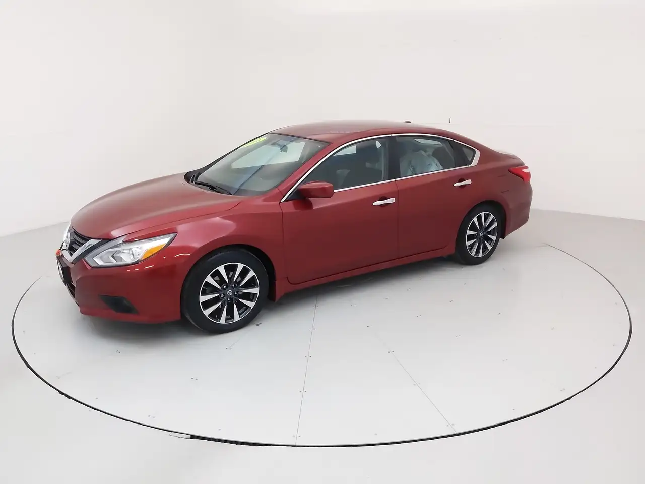 Nissan Altima снимка Nissan Altima