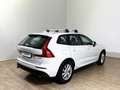 Volvo XC60 B4 D AWD automatico Momentum Weiß - thumbnail 4