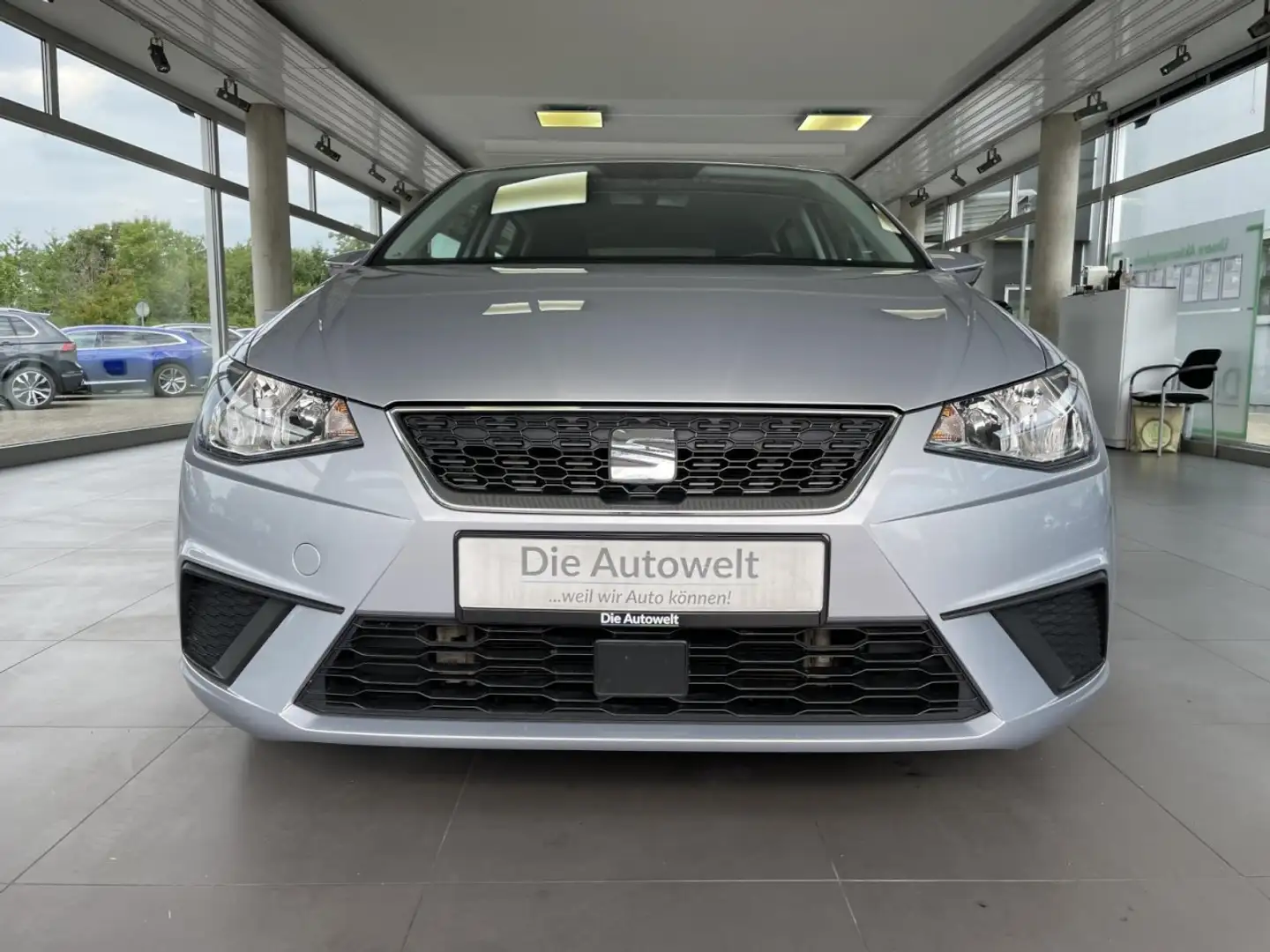 SEAT Ibiza 1,0 TSI Style KLIMA ZV LM GRA FHEL BC DAB Klima Silber - 2