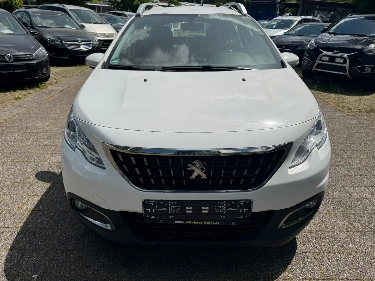 Peugeot 2008 Active Weiß - 1