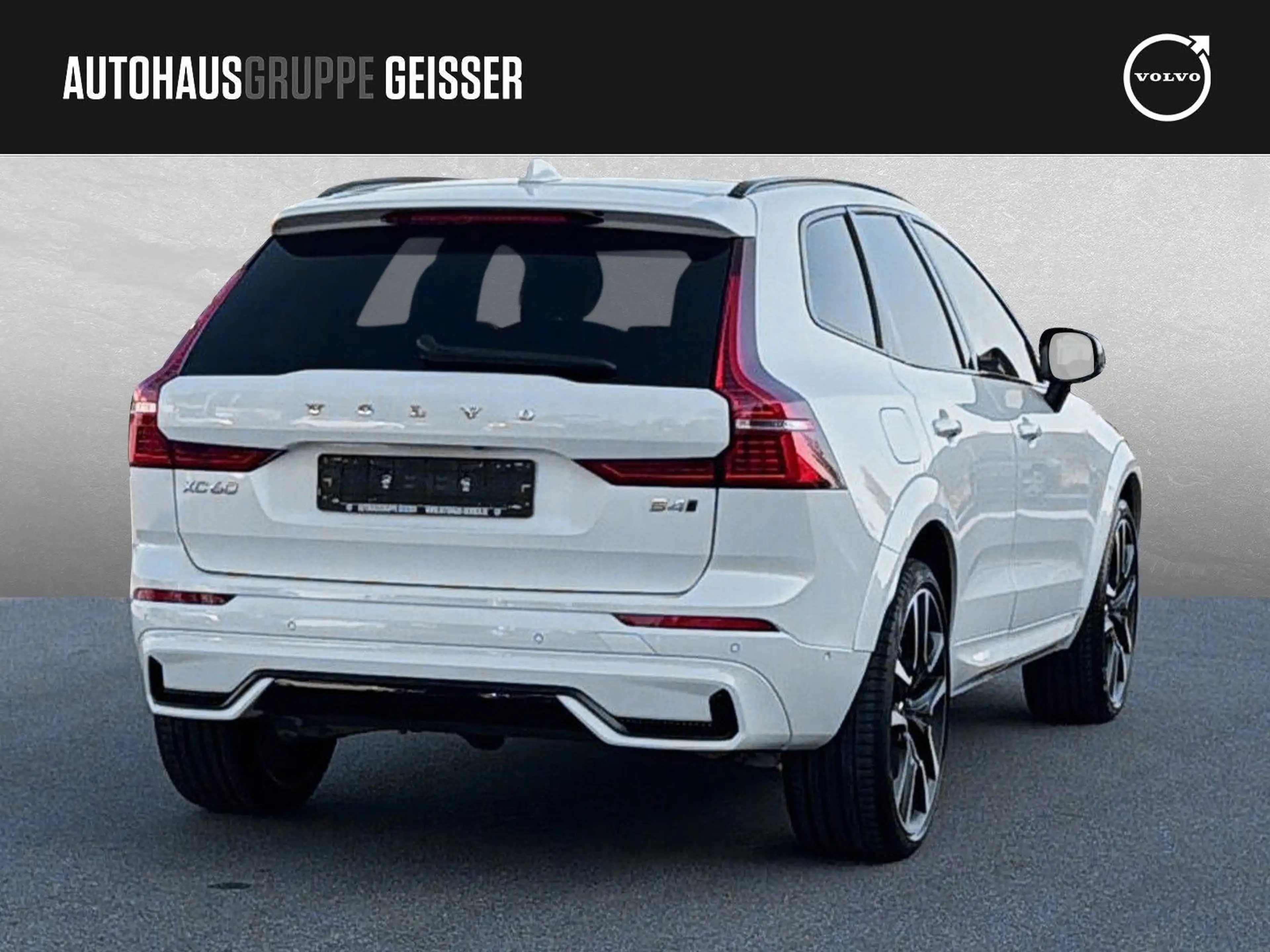 Volvo XC60 B4 AWD Mild Hybrid Ultimate Dark AHK ACC — photo 7