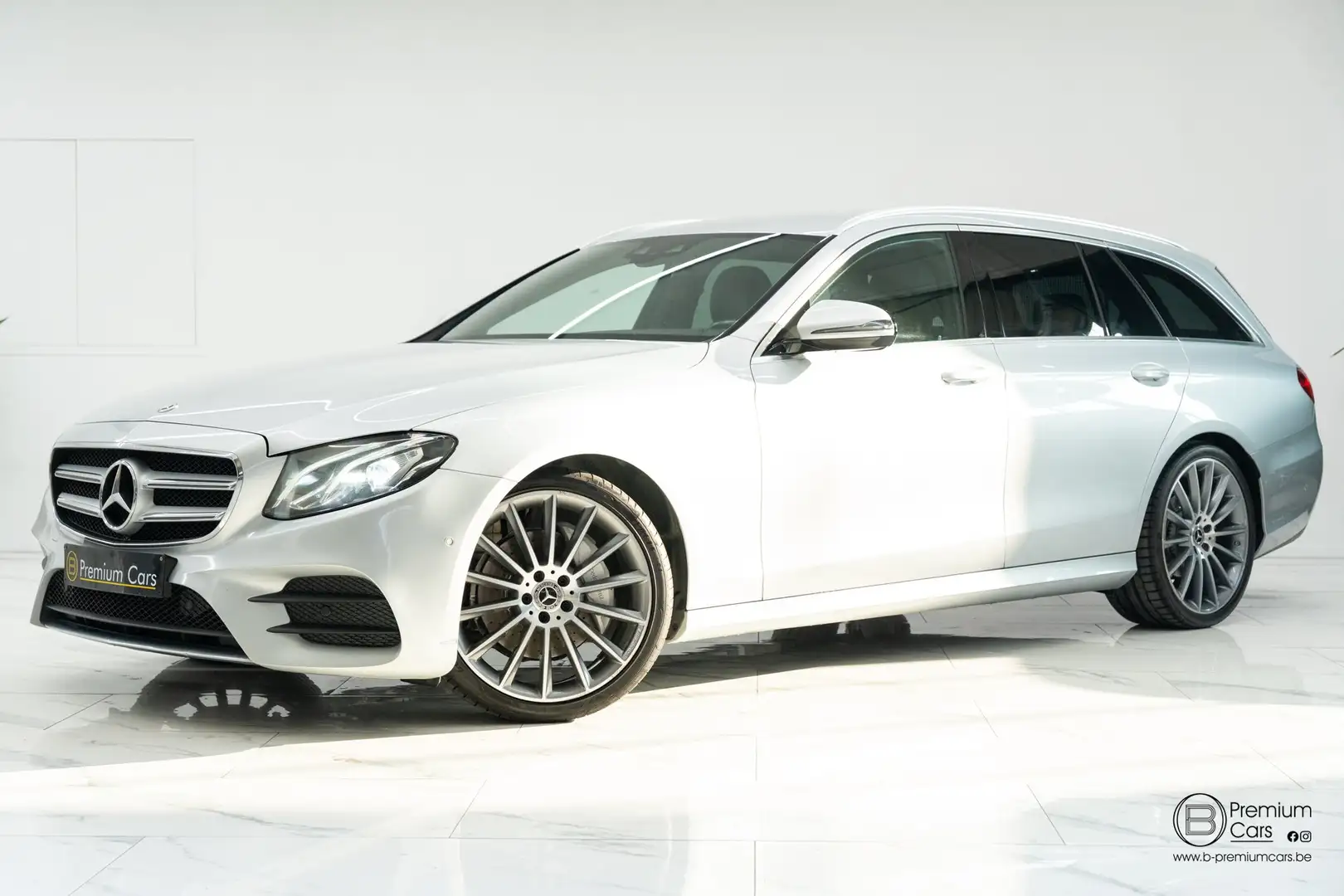 Mercedes-Benz E 220 D! AMG PACK! HUD! Garantie! Camera! Zeer Proper! Argent - 1