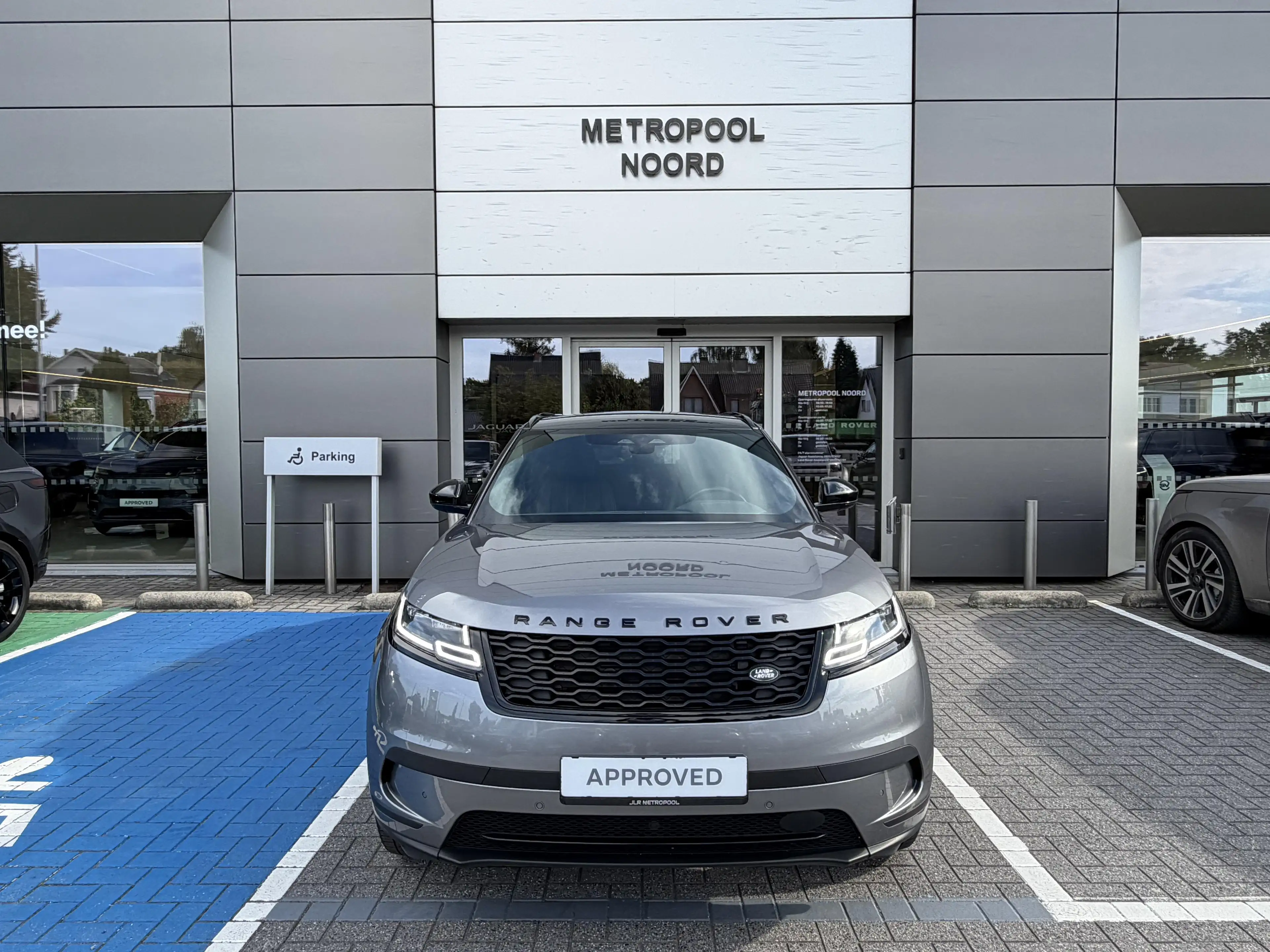 Land Rover Range Rover Velar P400e S — photo 5