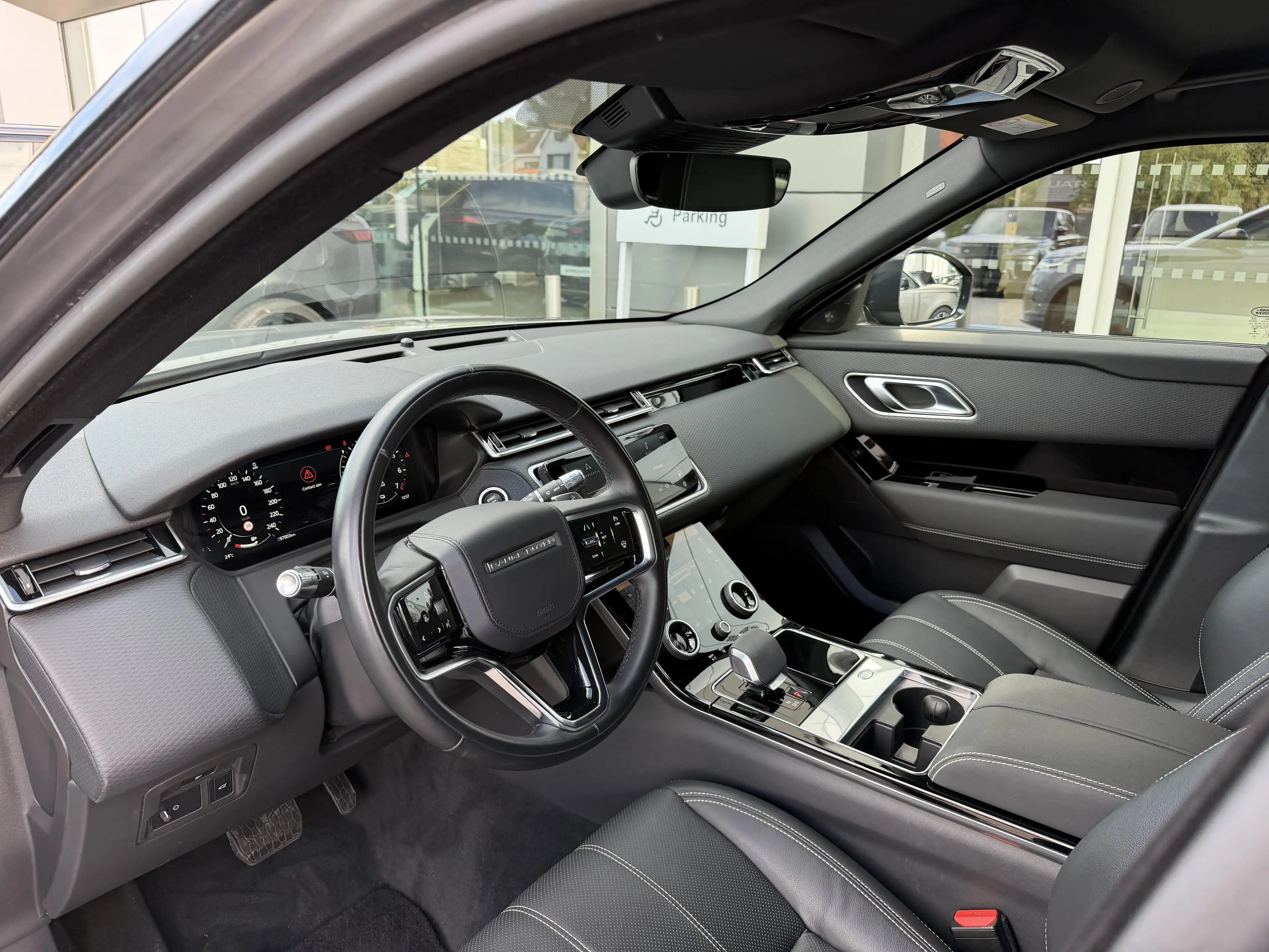 Land Rover Range Rover Velar P400e S — photo 12